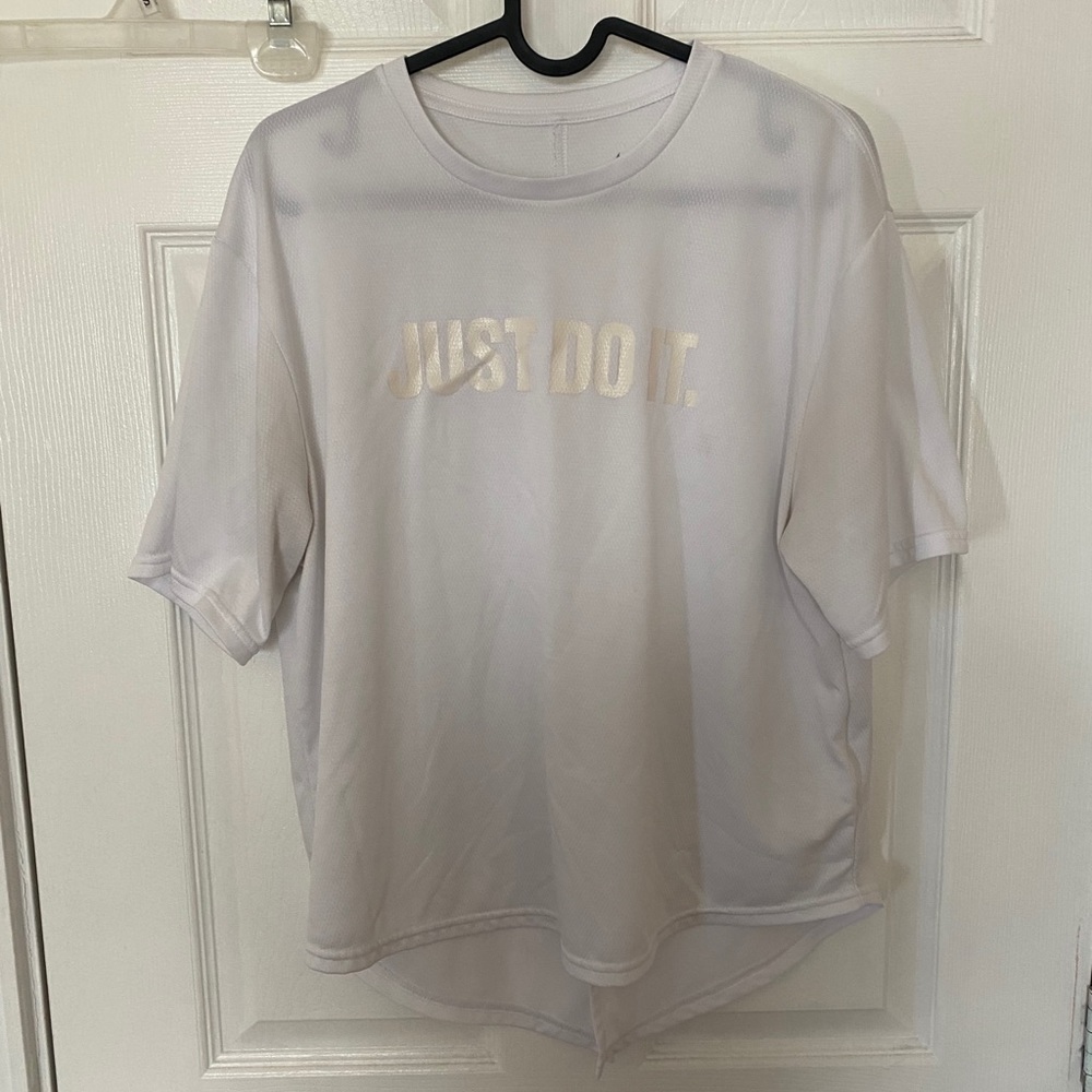nike workout top